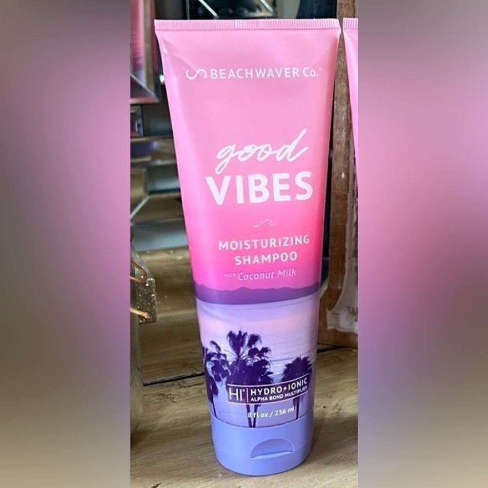 BEACHWAVER GOOD VIBES MOISTURIZING SHAMPOO WITH COCONUT brand new